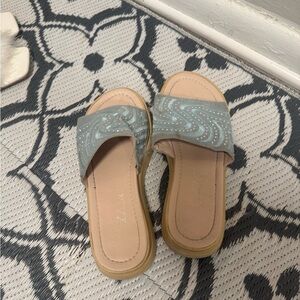 Vionic Women's Sandals in Light Blue and Tan